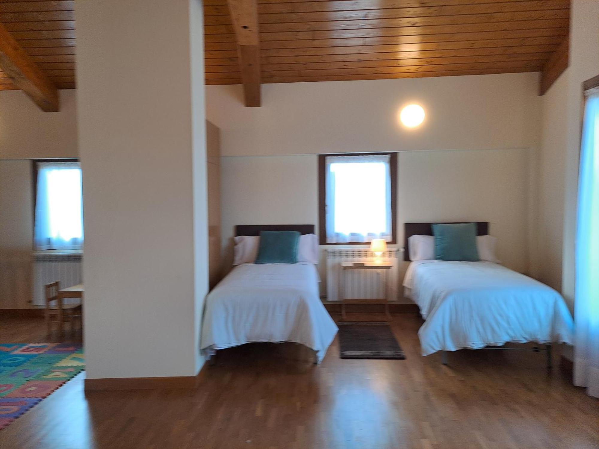 Casa Rural Torreblanca Urroz Екстериор снимка